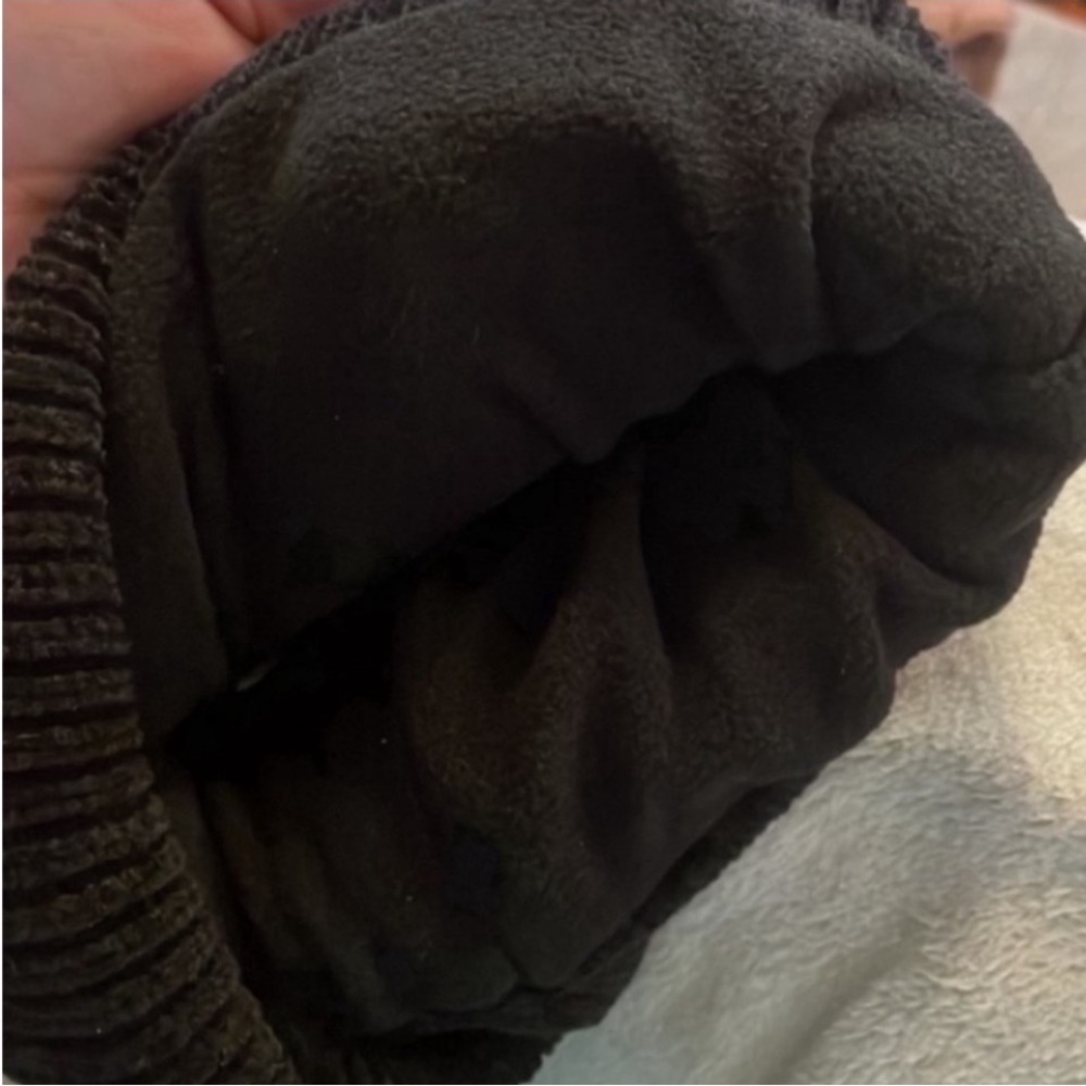 Pink Chenille Gloves Knit Beanie Thermal Black Heat Sense Thick Hat Holiday NEW - Picture 4 of 16
